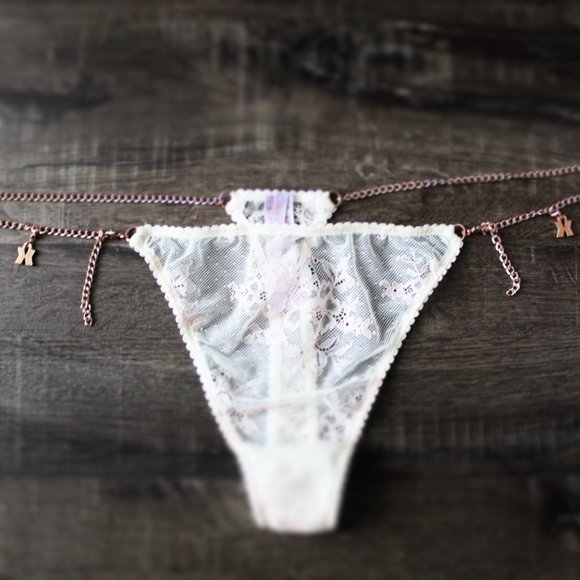 Lace Savage X Fenty Thong- NEVER WORN - Picture 5 of 5